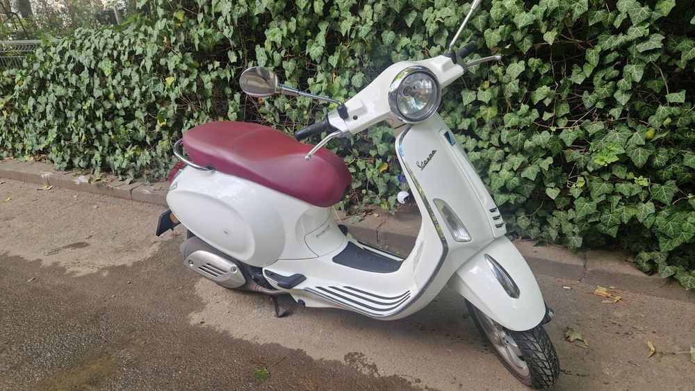 Vand scuter Vespa Primavera 50cc ,  2016 , 8000 km