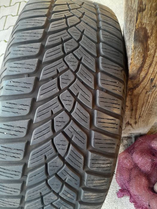 Vand 4 cauciucur de iarnă pe nissan qashqai