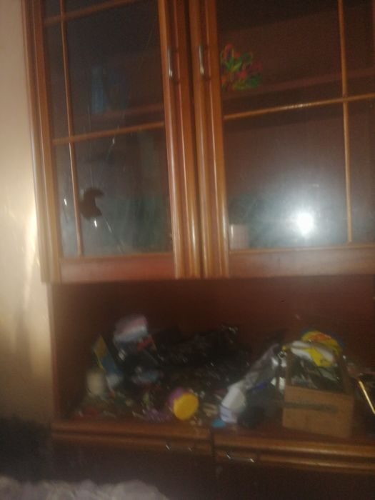 Продам срочно сервант