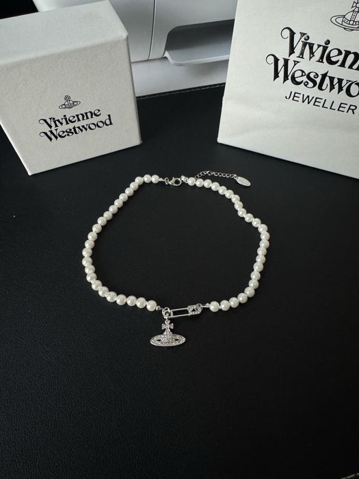 Lantisor Vivienne Westwood Silver Pin Pearl