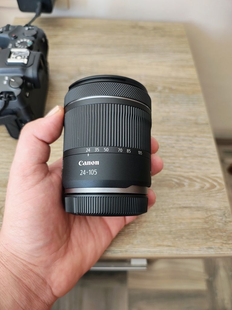 Canon RF24-105mm F 4-7.1 IS STM като нов