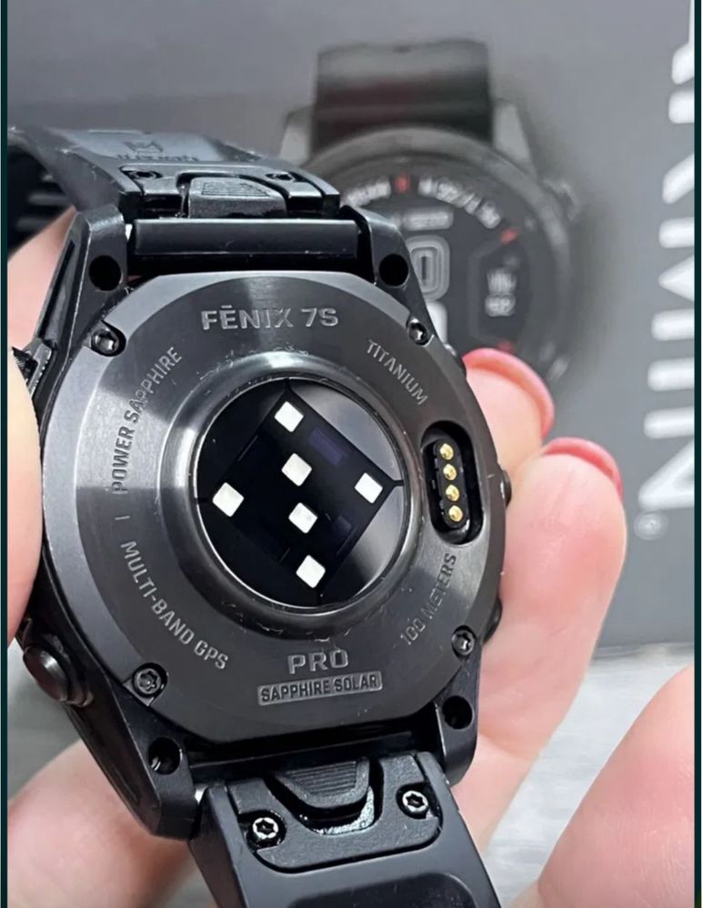 Vând Garmin Fenix 7S Pro Sapphire Solar