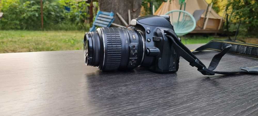 Nikon D3100  DSLR