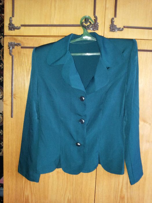 Юбочный костюм женский, 46 размер.