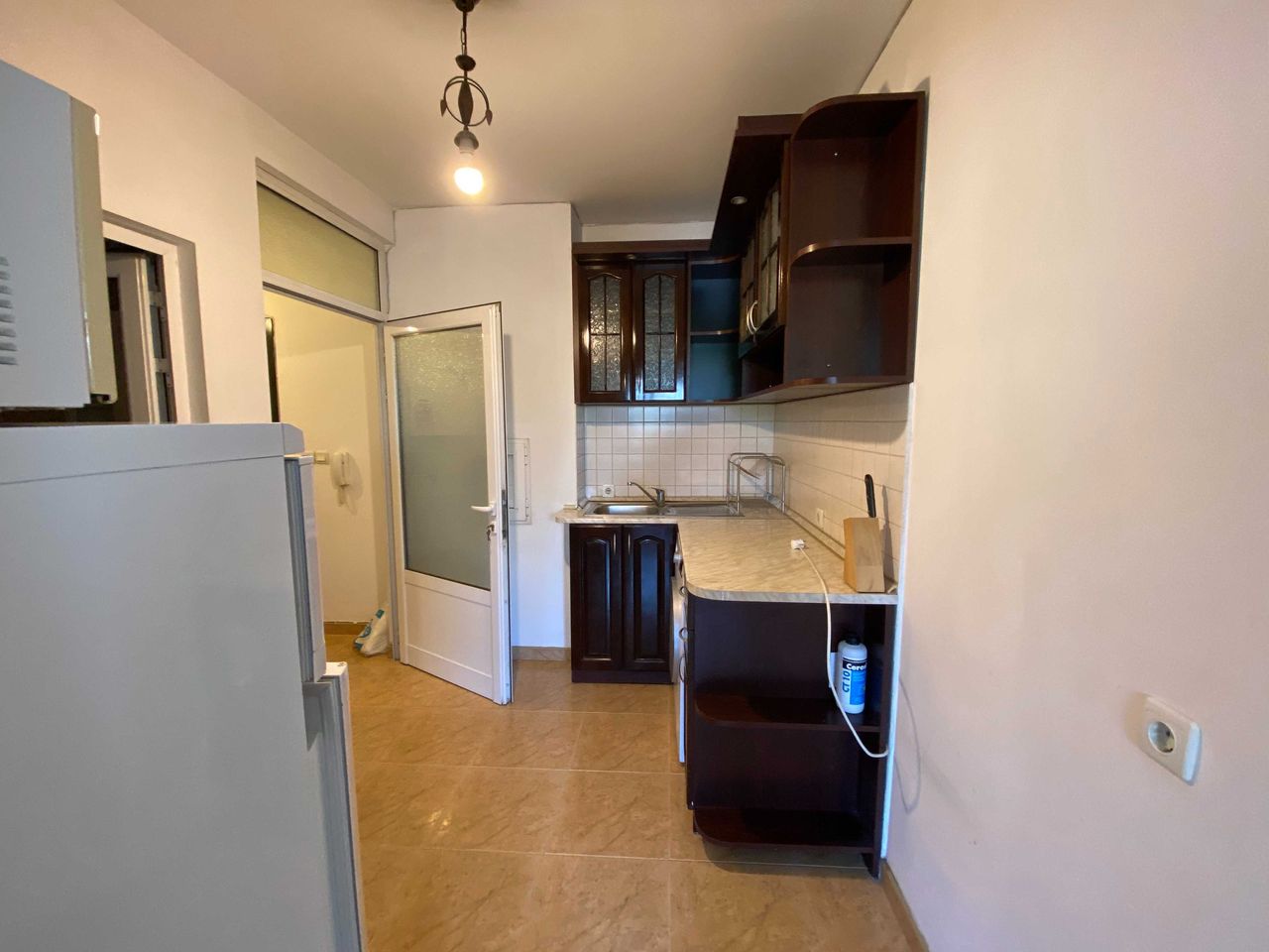 Дава се под наем Двустаен апартамент в София, Дианабад - 67 кв.м за 408 € - Снимка #2