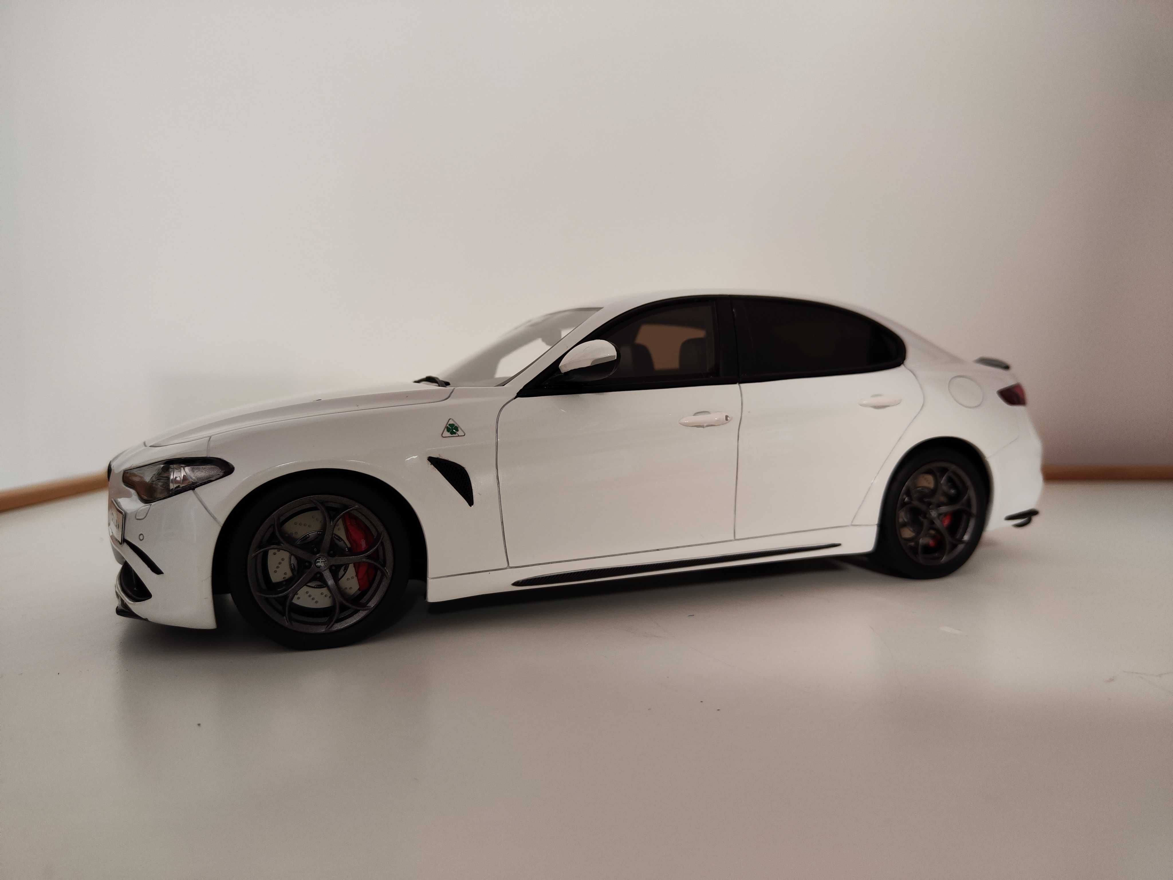 Vand macheta Alfa Romeo GIULIA Quadrifoglio - OTTO 1:18