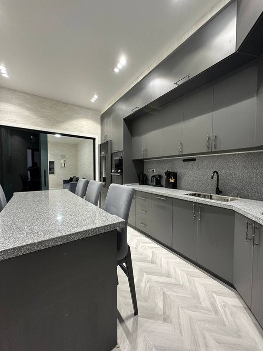 Продается 4х ком квартира, ЖК Дархан Авеню, ор-р: Академия ВС, 106 м²