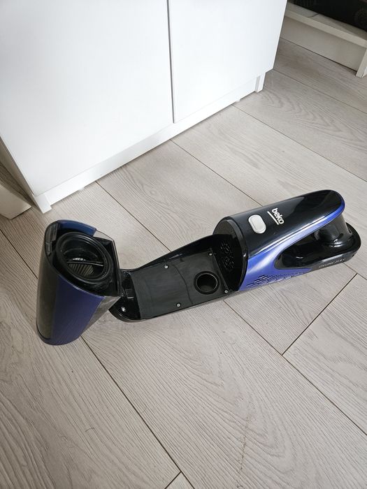 Aspirator vertical Beko PerformCyclone