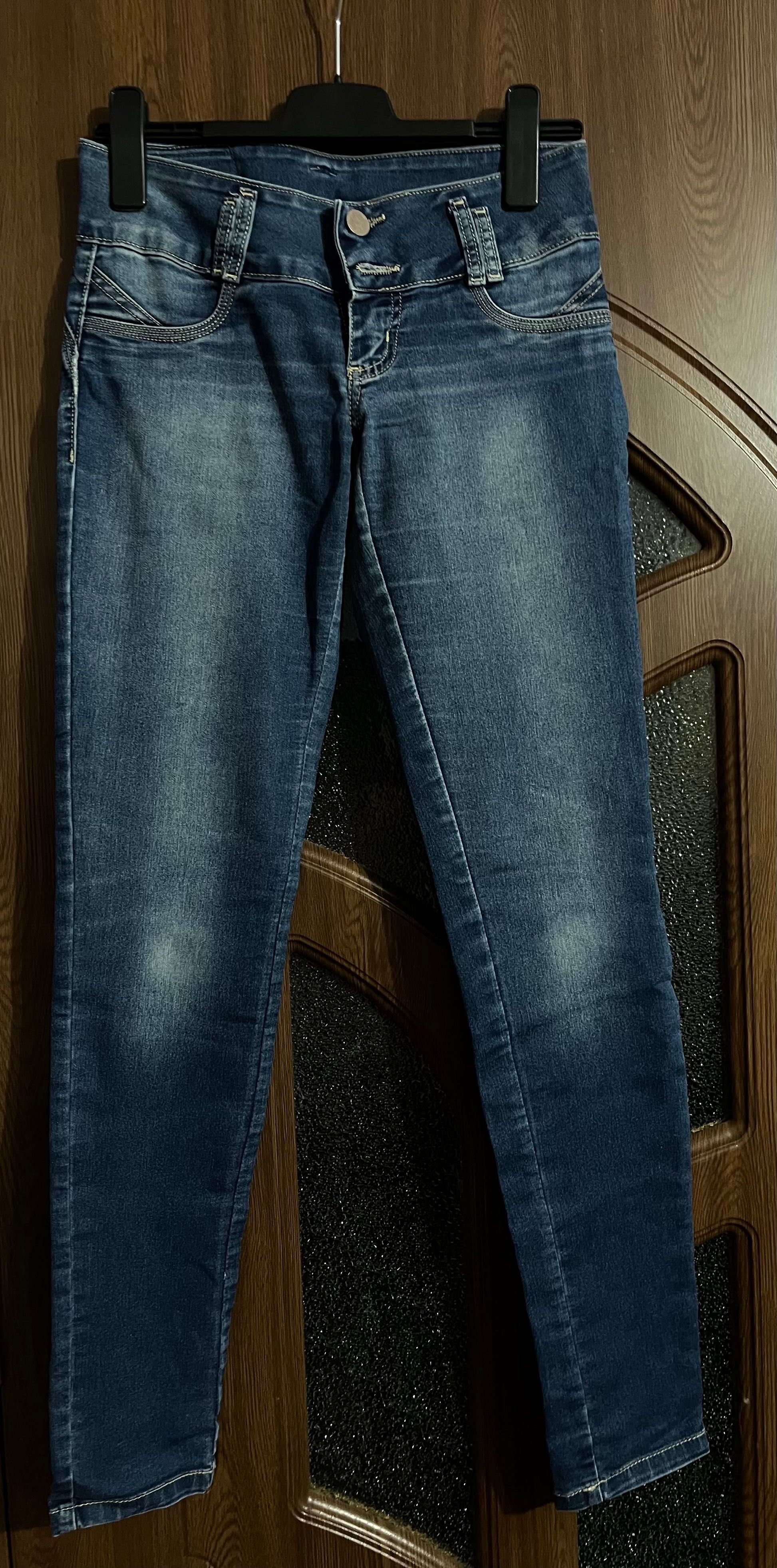 Blugi damă noi H&M, Zara