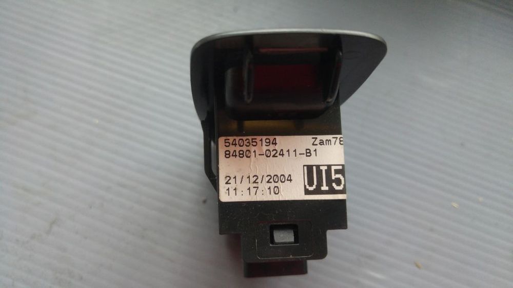 buton geam electric dreapta spate toyota corolla e12 hatchback 2001-2007 84801-02411-b1