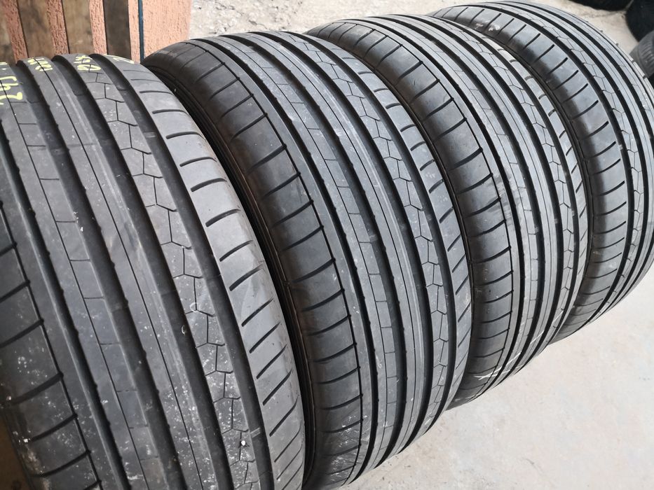 245 45 18 цола гуми като нови dunlop