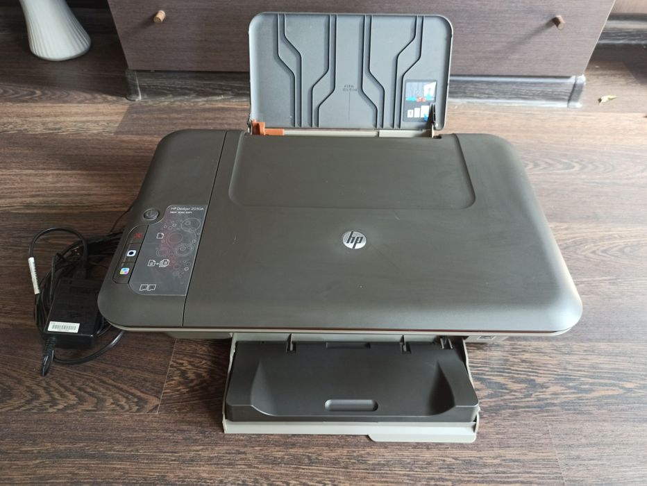 3в1 принтер, скенер и копир HP Deskjet