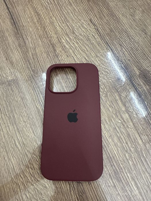 Чехол на iphone 16 pro