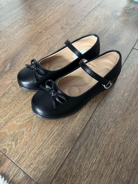 Новые школьные туфли для девочки — стиль и удобство!