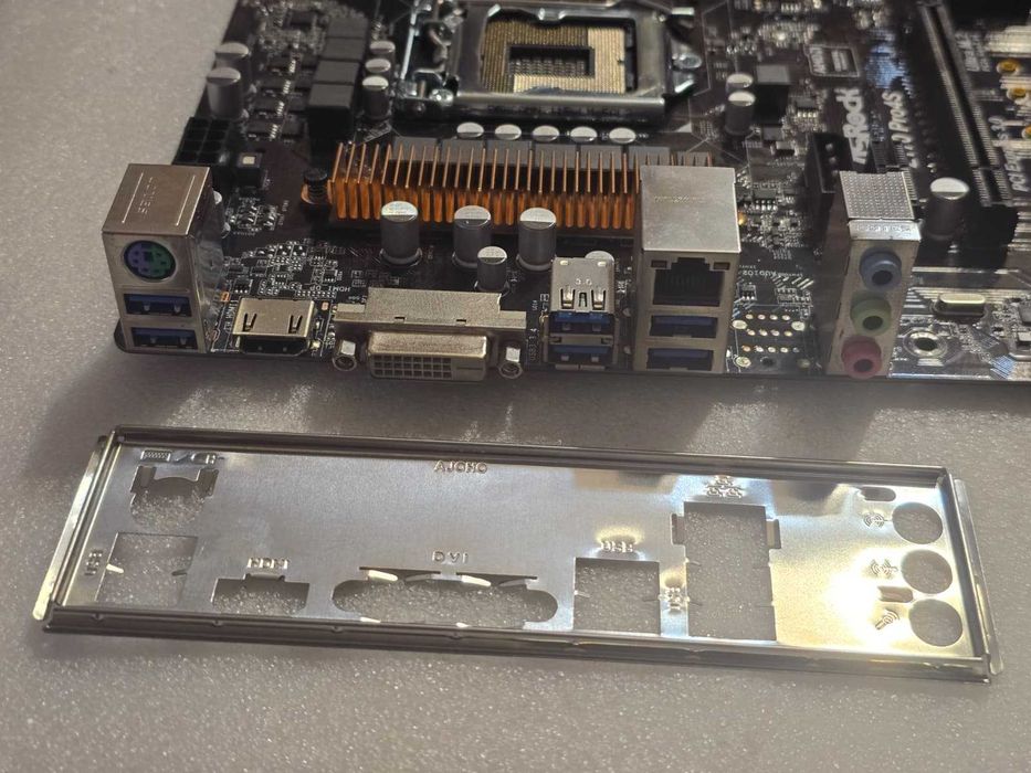 Placa de baza ASRock Z170 Pro4S, LGA1151, DDR4, PCI-E, USB 3.0