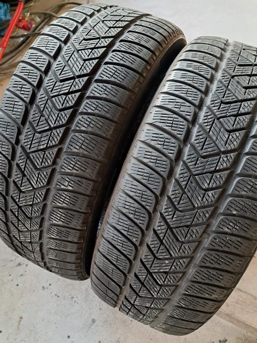 2 anvelope iarna 235 55 r19 Pirelli