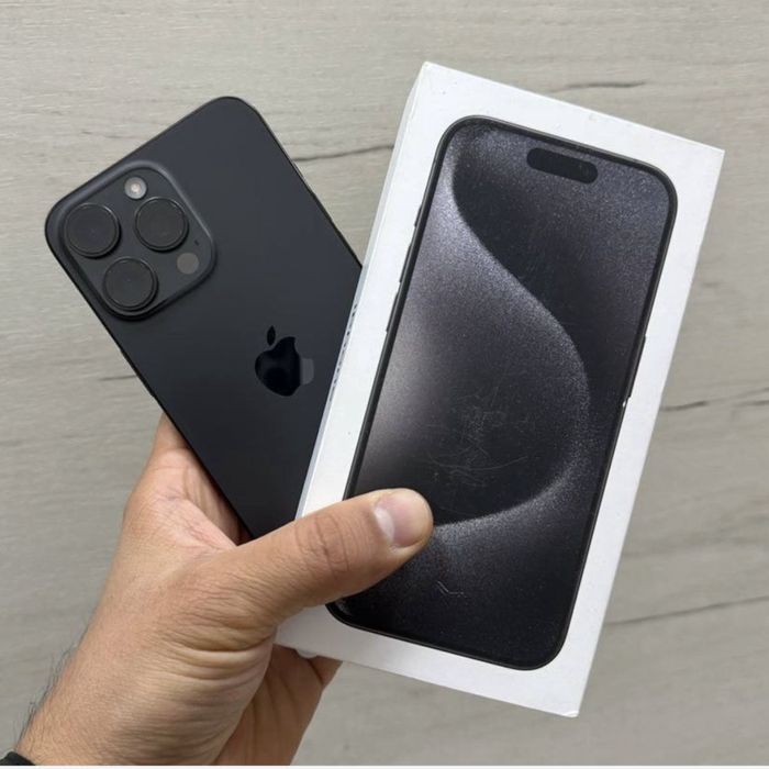 iPhone 15 pro black