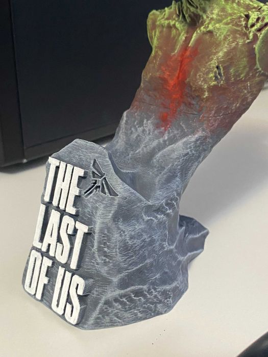 The Last of Us Controller Stand 3d printed