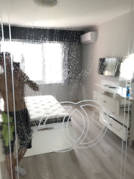 Валето профисионално почистване на прозорци витрини етал бонт и много