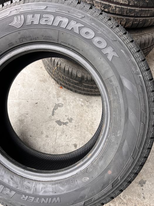 4 anvelope iarna ca NOI 215/70/15 C , Hankook !