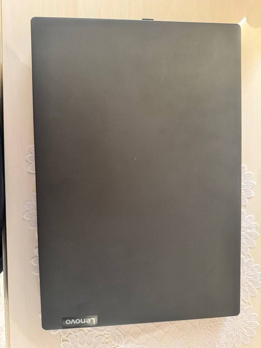 ноутбук Lenovo V15