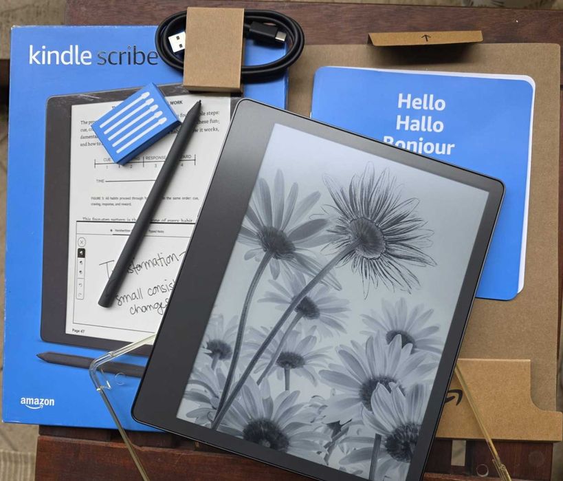 Kindle Scribe 16 GB, nefolosit, cutie, husa silicon, creion 5 rezerve