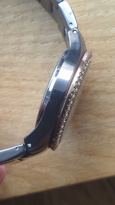 Vând ceas damă FOSSIL ES-2955.