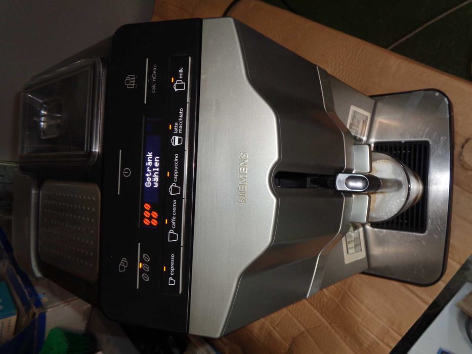 expresso DELONGHI Magnifica S si SIEMENS