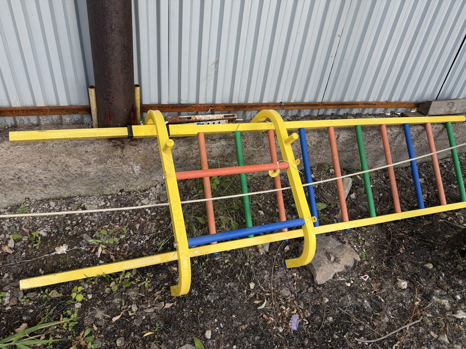 Шведская стенка с канатом и кольцами