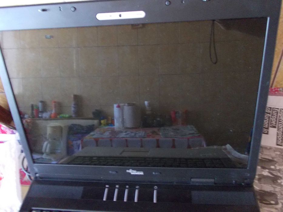 carcasa Toshiba satelite C70D-:B-11G si Fuji siemens de 17" AL 2528