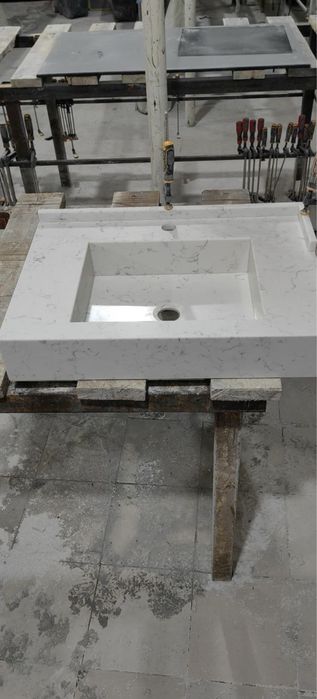 Столешницы из искусственый камень