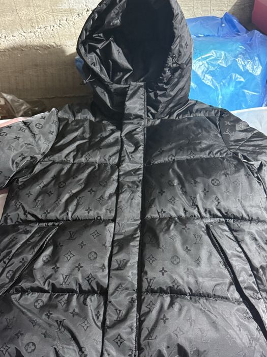 Продается мужской куртка