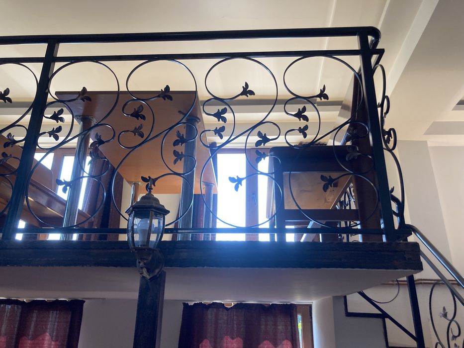 Balustrada fier forjat cu detalii florale