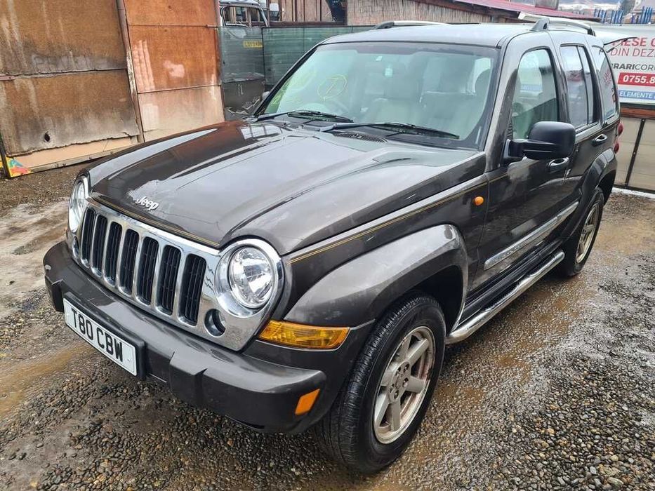 Far Dreapta Jeep Cherokee III 2004 - 2008 SUV 4 Usi (510) Fara xenon