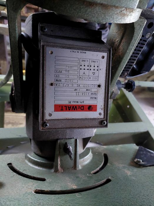 радиална пендула Dewalt 1600