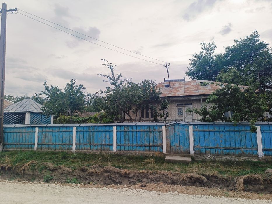 Casă cu teren 10 ari