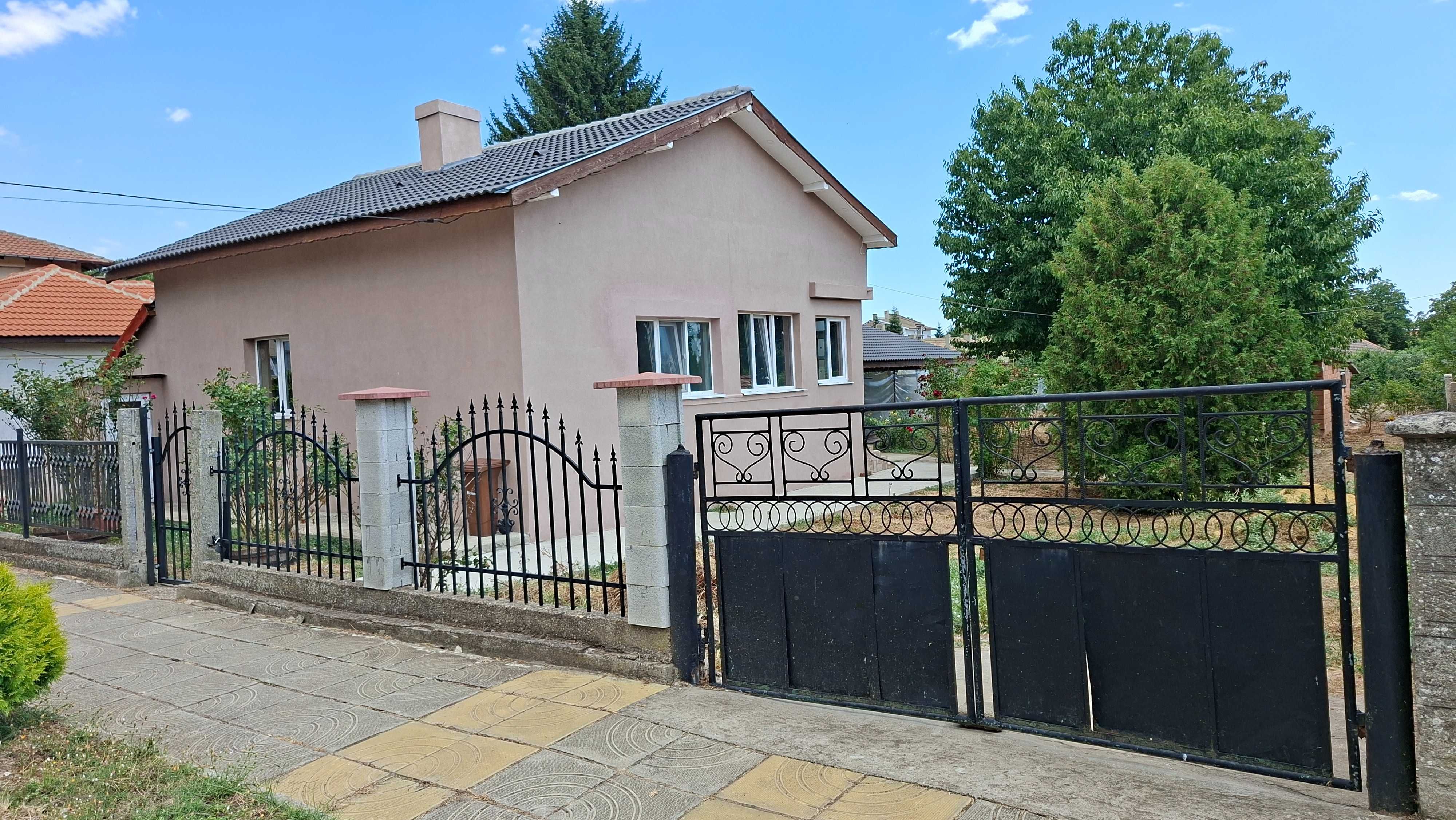 Продавам къща в Генерал Тошево
