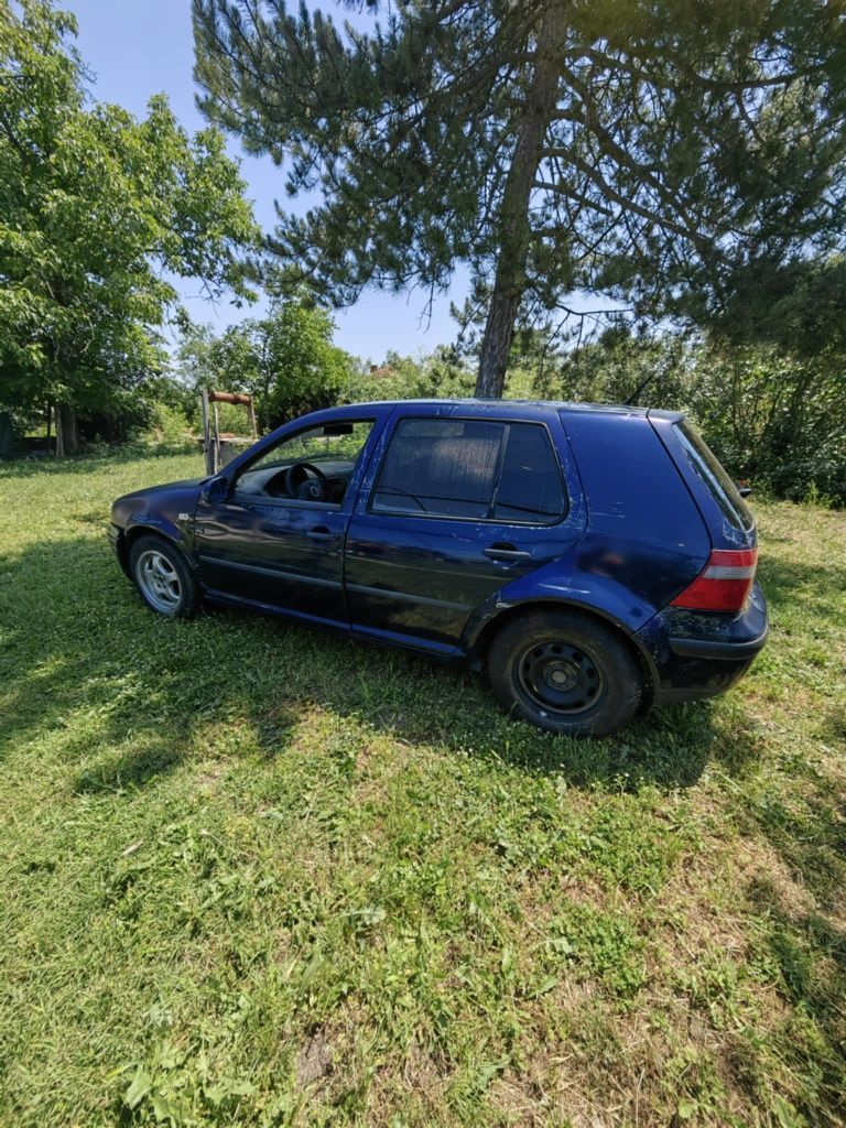 Голф 41.9 TDI 101 ph PD
 Перфектен мотор 
Здрава трансмисия
Твърд махо