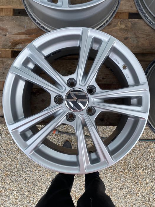 16 Цола 5 х 112 мм Фолксваген , VW Голф , Пасат , Туаран , Джета