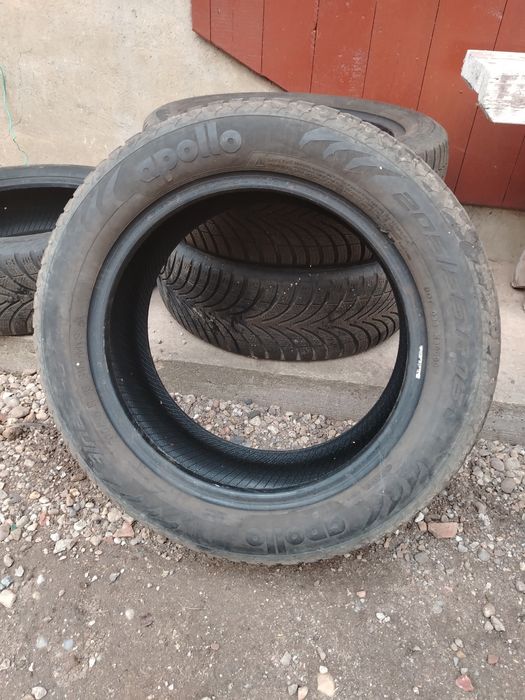 Vând cauciucuri 205/55/R16 Apollo
