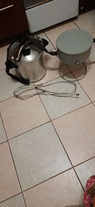 Продам кастрюлю скроварку тостостенную