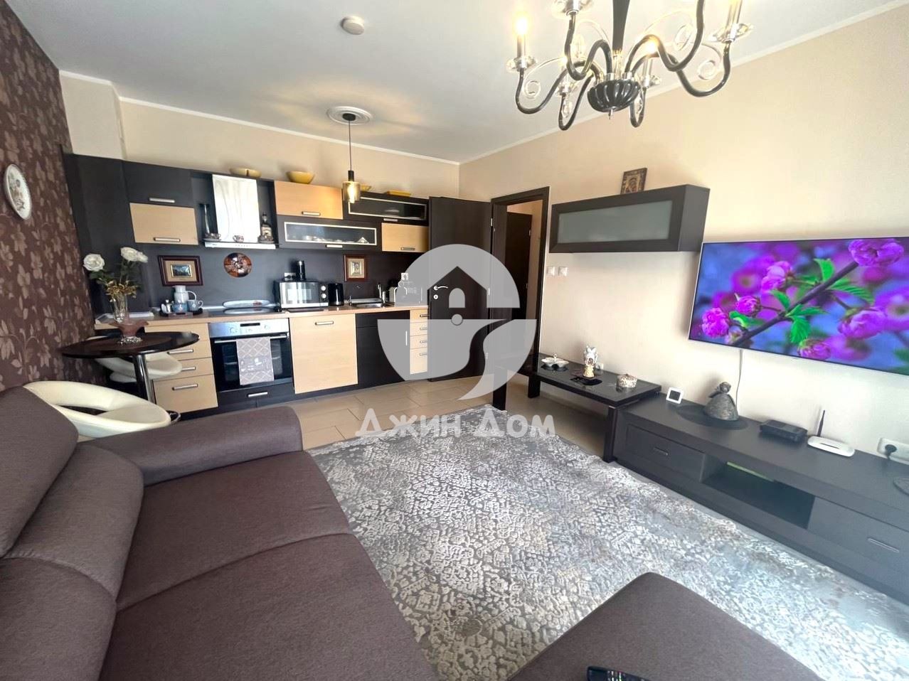 Продава се Двустаен апартамент в к.к. Слънчев бряг - 57 кв.м за 1395 €/кв.м - Снимка #1