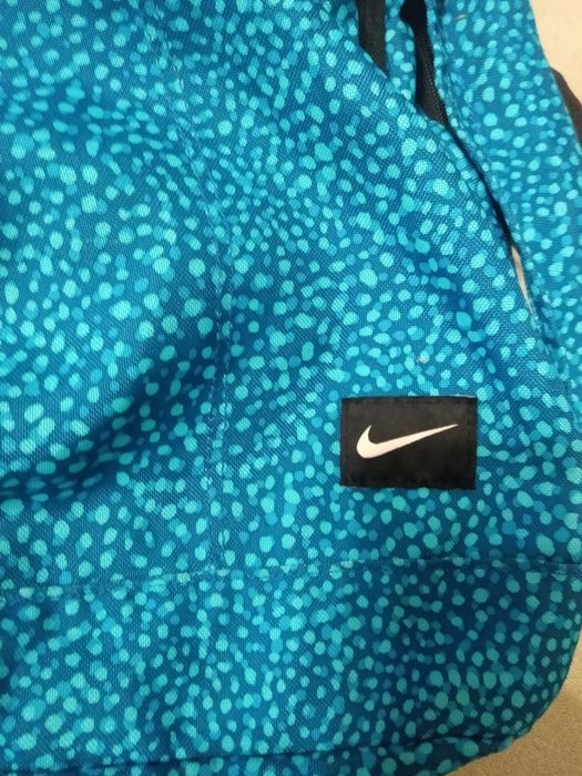 Лека раница nike