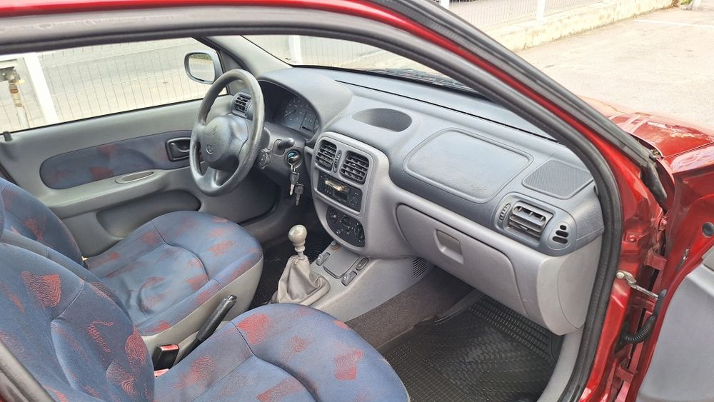 Renault Clio 2001 - Campina