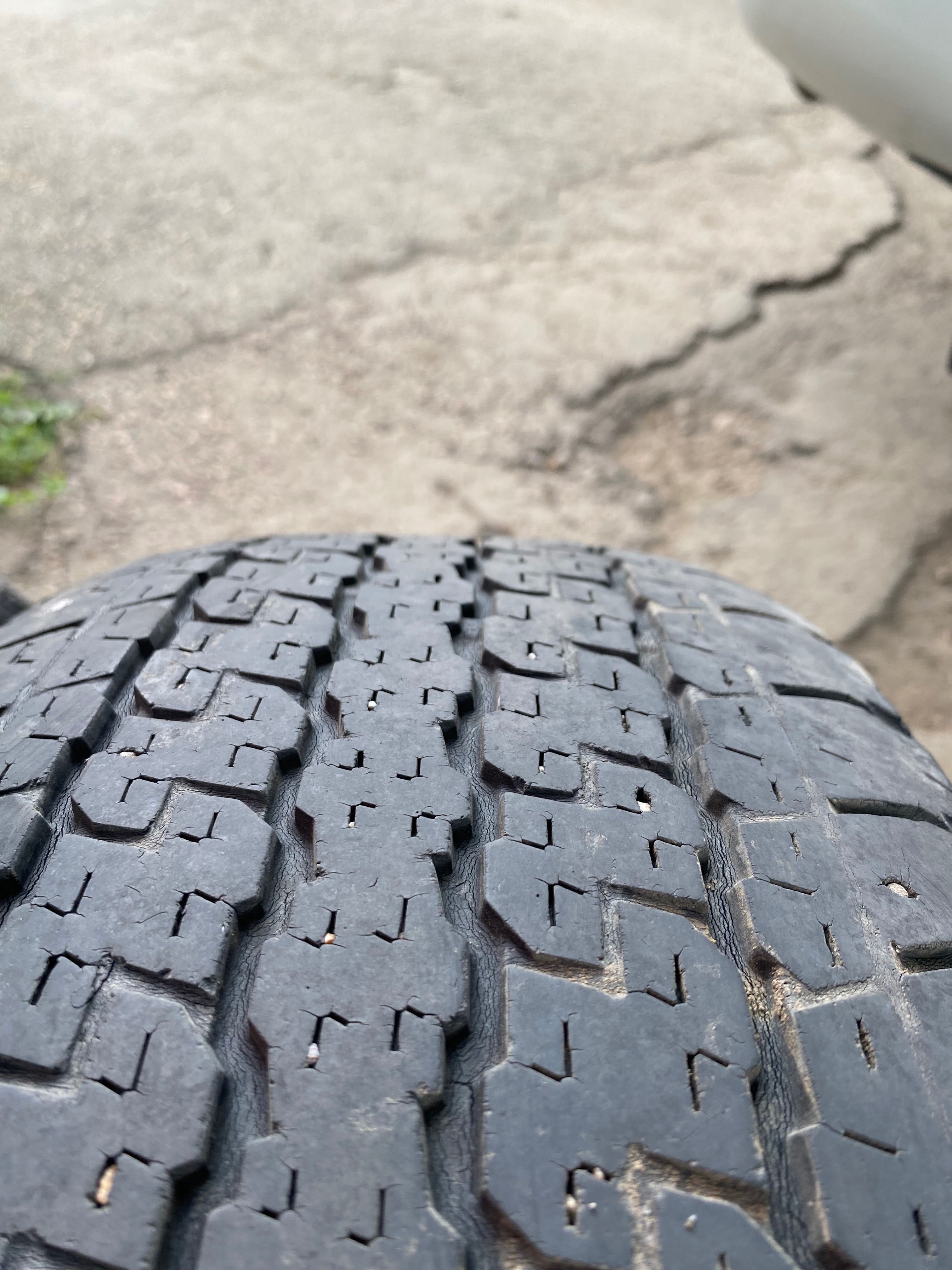 Шины всесезонные bridgestone R17