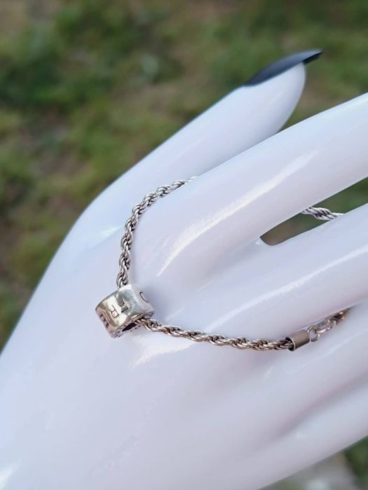 Bratara din argint 925, impreuna cu un charm inscriptionat cu friend