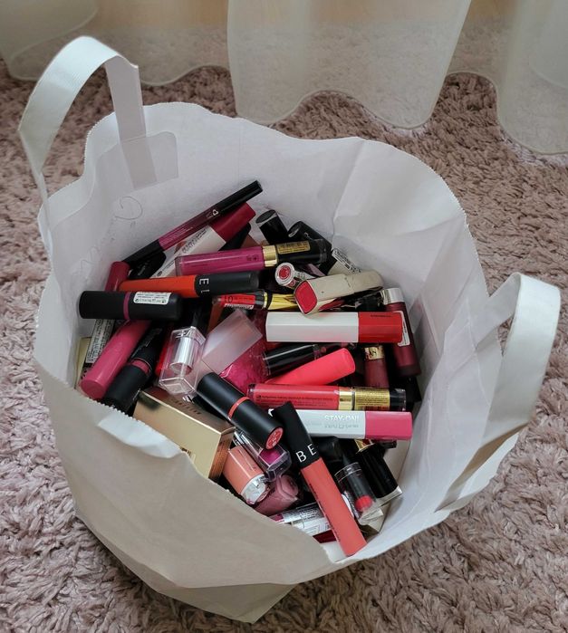 Нова и малко използвана козметика Kiko, Nyx, Este Lauder и други.
