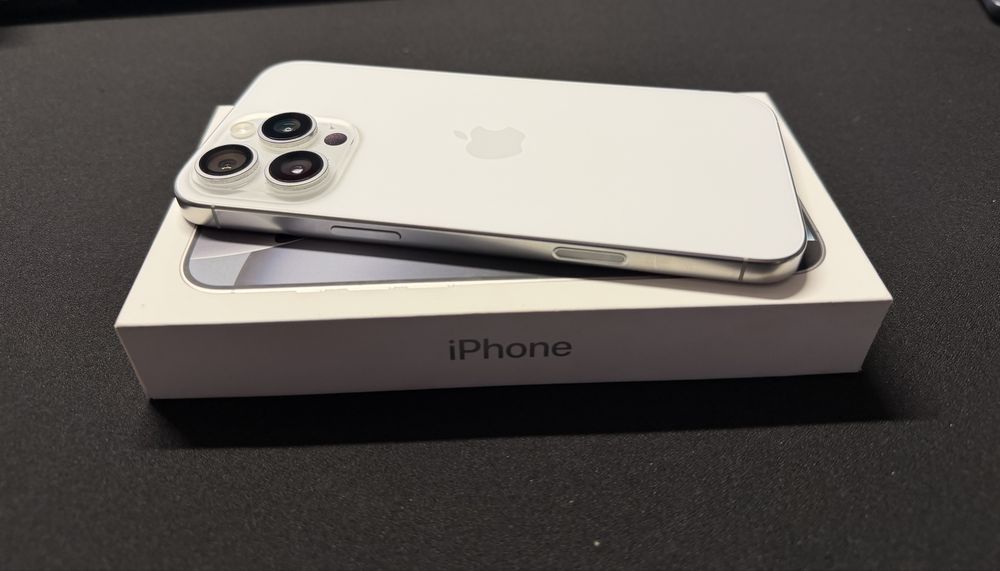 Ipone 16 pro max, 256 gb, бял