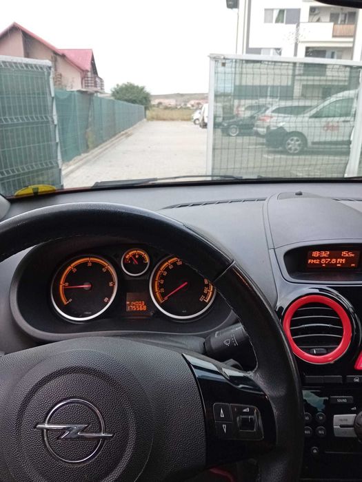 Opel corsa red edition