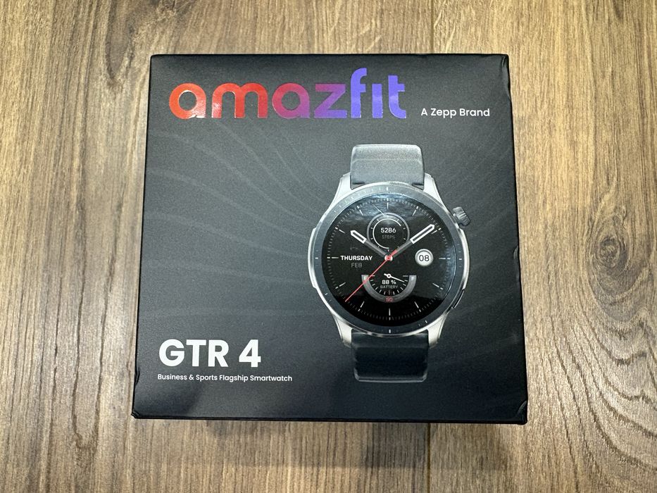 Смарт часовник Amazfit GTR 4